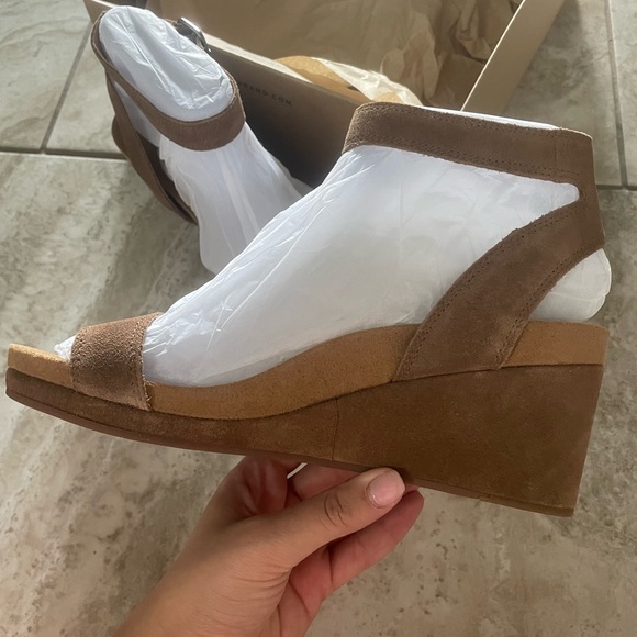 NWT Lucky Brand LK Karston Suede Sandal Wedges - Picture 9 of 15